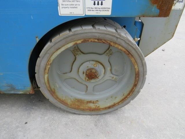 2017 Genie GS-2632-12