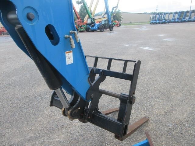 2023 Genie GTH-1056-6