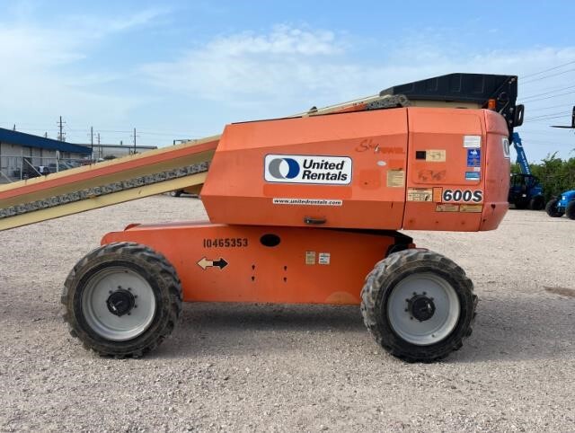 2016 JLG 600S