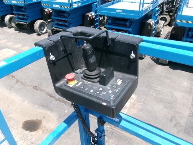 2022 Genie GS-4390 RT-18