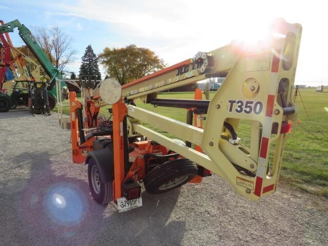 2018 JLG T350-8
