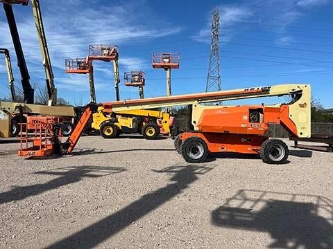 2018 JLG 800AJ