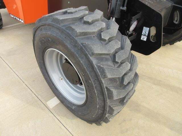 2025 SkyTrak 6042-10