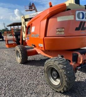 2017 JLG 450AJ-4