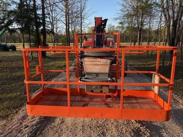2016 JLG 600AJ-8