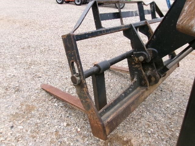 2017 SkyTrak 10042-7