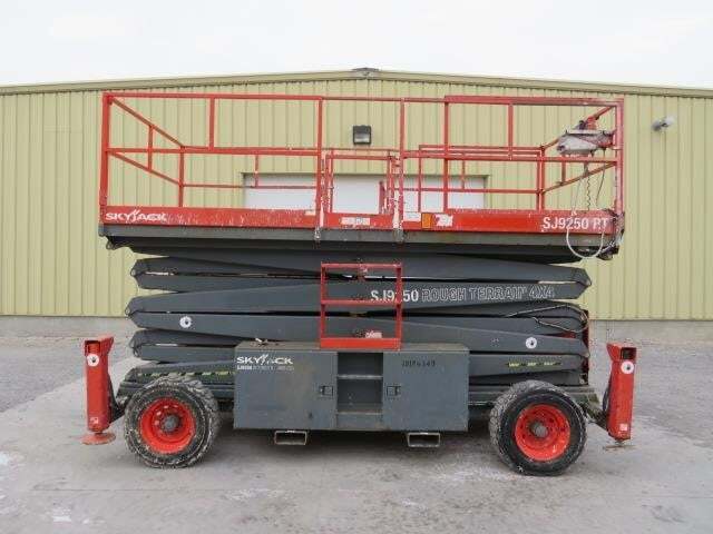 2013 Skyjack SJ9250 RT