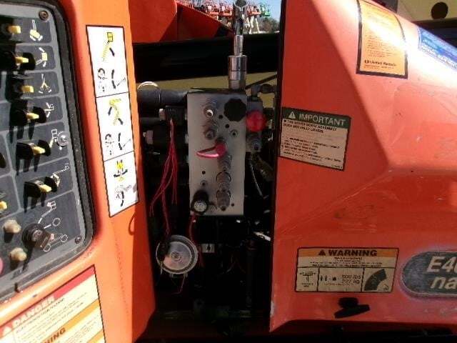 2012 JLG E400AJPN-16