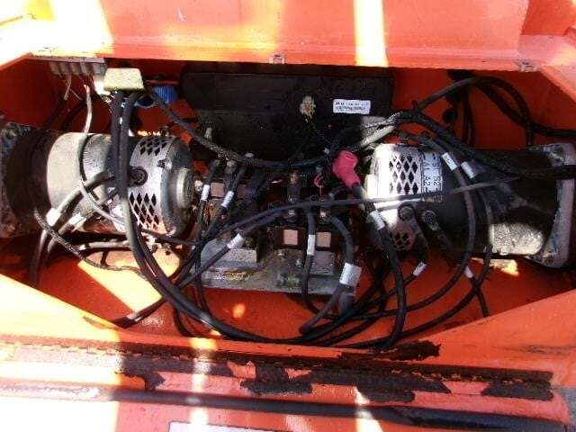 2012 JLG E400AJPN-19