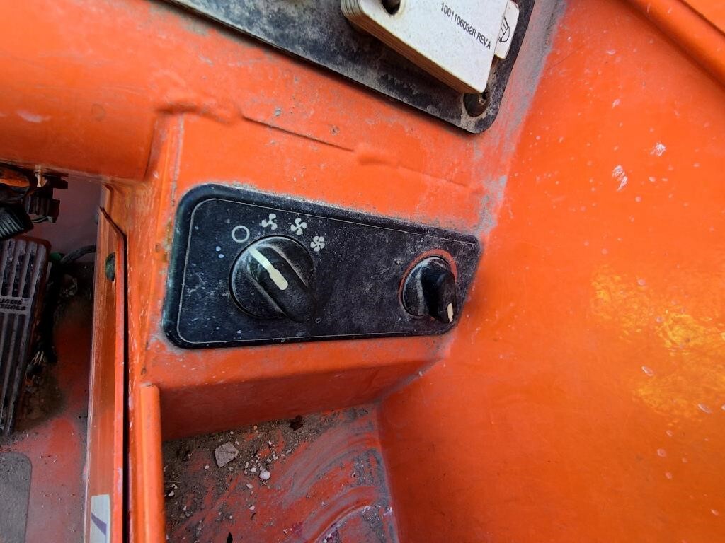 2016 SkyTrak 10054-19