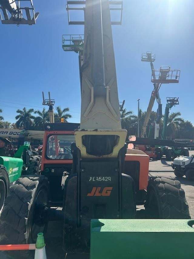 2019 JLG 1055-4