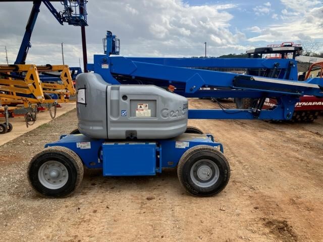 2022 Genie Z-45/25J DC-2