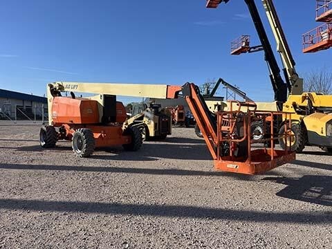 2018 JLG 800AJ-4