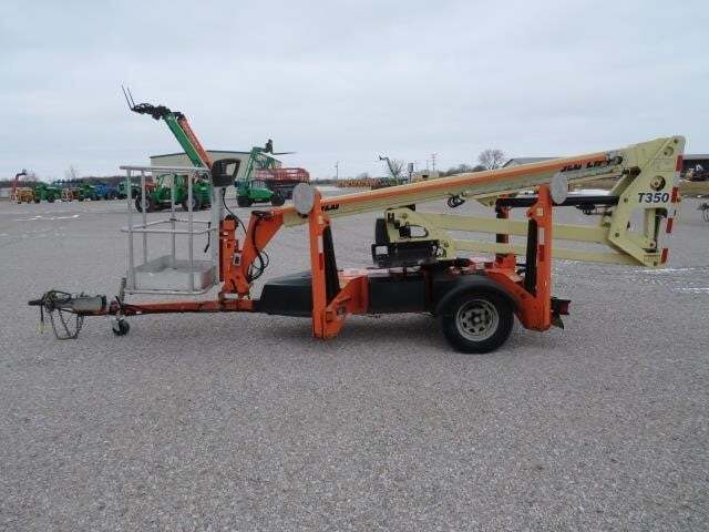 2019 JLG T350