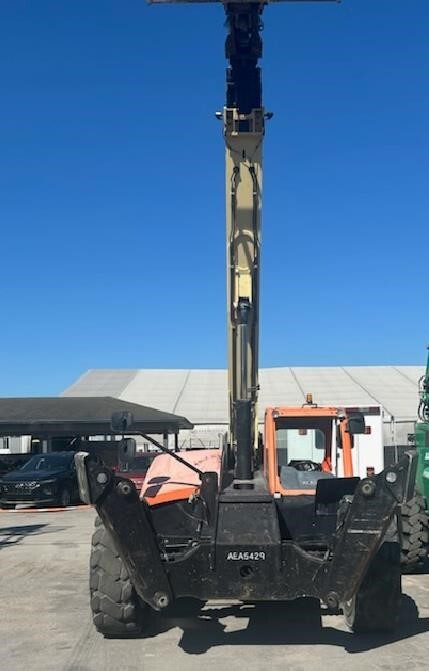 2019 JLG 1055-2