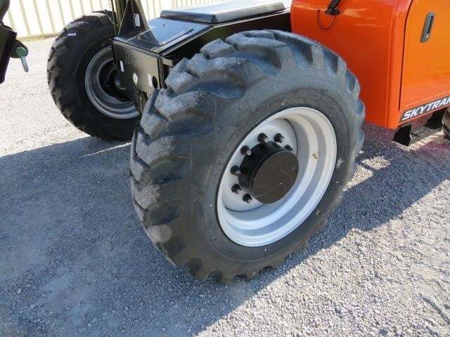 2025 SkyTrak 8042-10