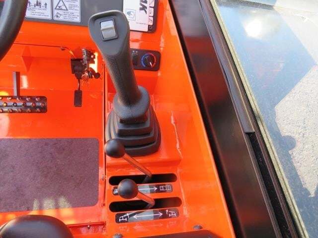 2025 SkyTrak 8042-21