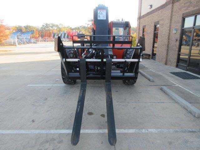 2025 SkyTrak 12054-8