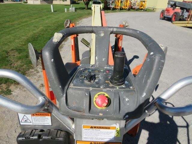 2018 JLG T350-10