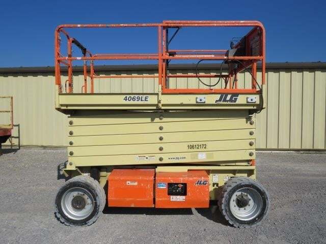 2017 JLG 4069LE