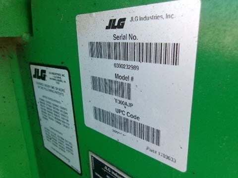 2017 JLG E300AJP-23