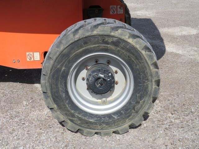2017 JLG 400S-11