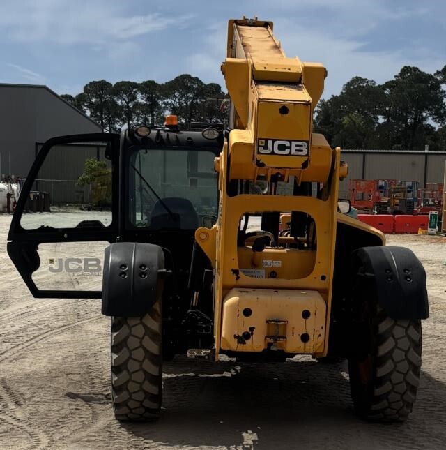 2019 JCB 507-42-3