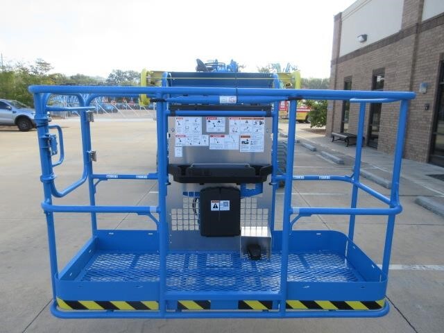 2025 Genie Z-60 DC-3