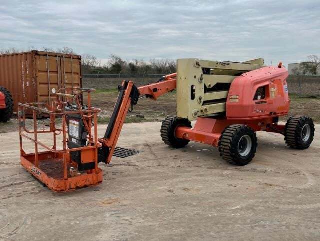 2016 JLG 450AJ-2