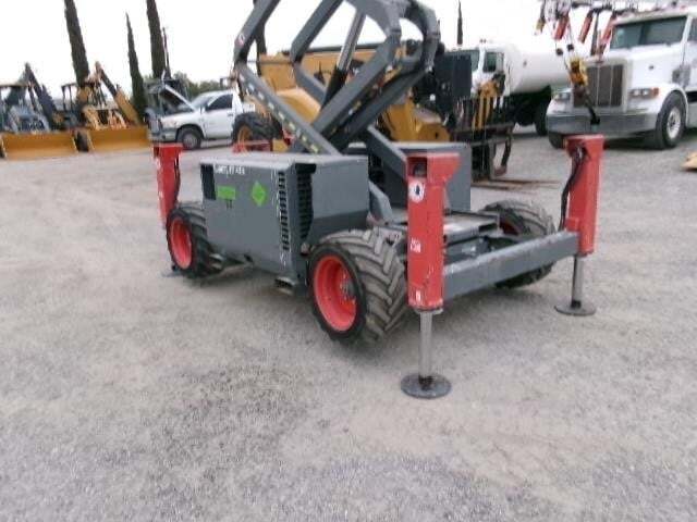 2018 Skyjack SJ-6832RT-18