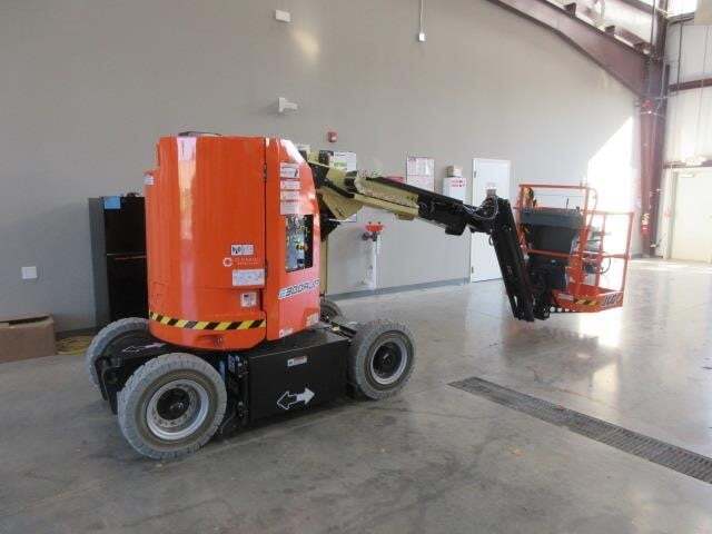 2025 JLG E300AJP-6
