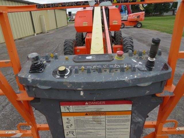 2015 JLG 600S-10