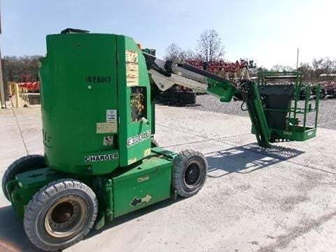 2017 JLG E300AJP-3