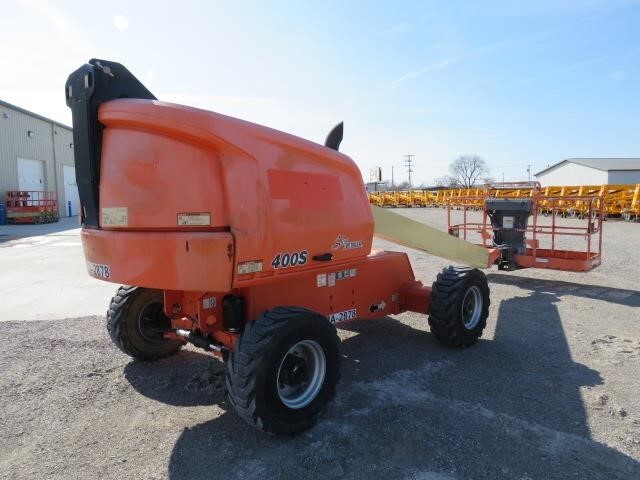 2017 JLG 400S-6