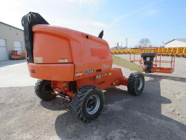 2017 JLG 400S-6