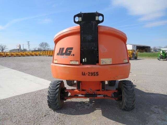 2017 JLG 400S-7