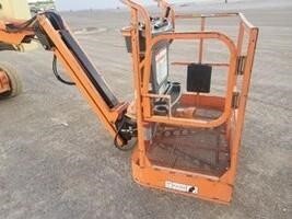 2013 JLG E450AJ-5