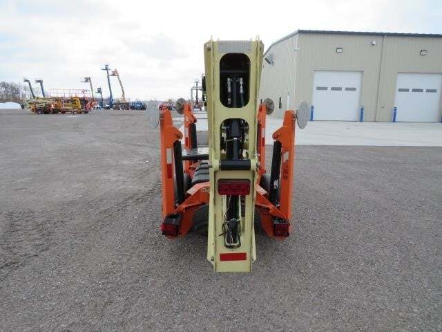 2019 JLG T350-7
