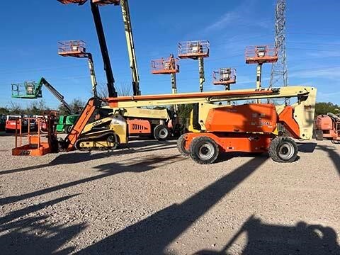 2018 JLG 800AJ