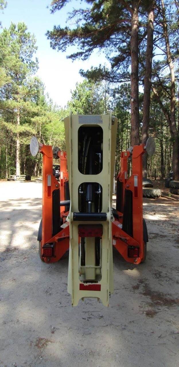 2019 JLG T500J-4
