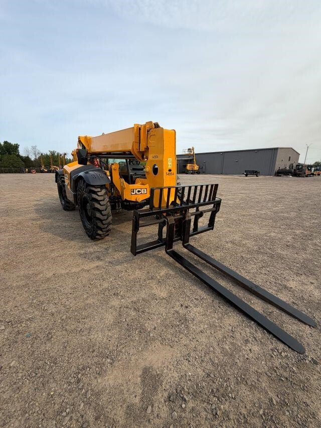 2019 JCB 509-42-7