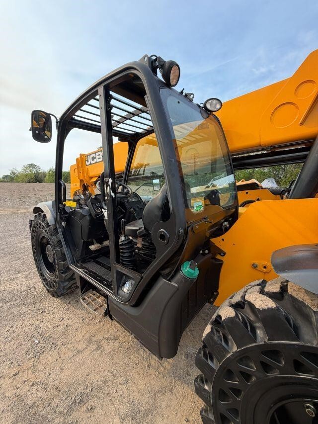 2019 JCB 509-42-24