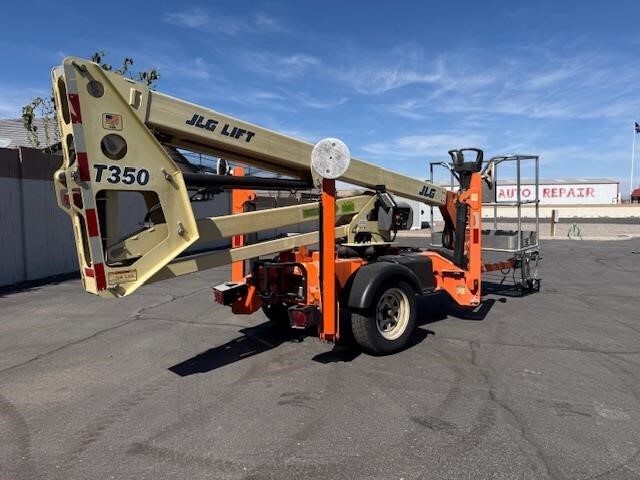 2019 JLG T350-4