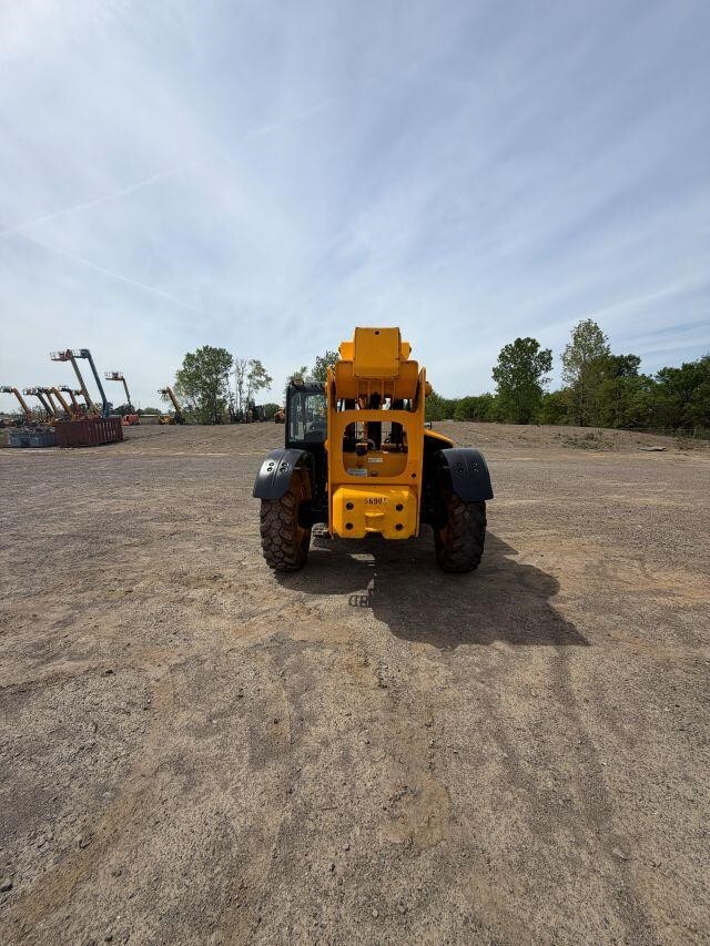2019 JCB 507-42-4
