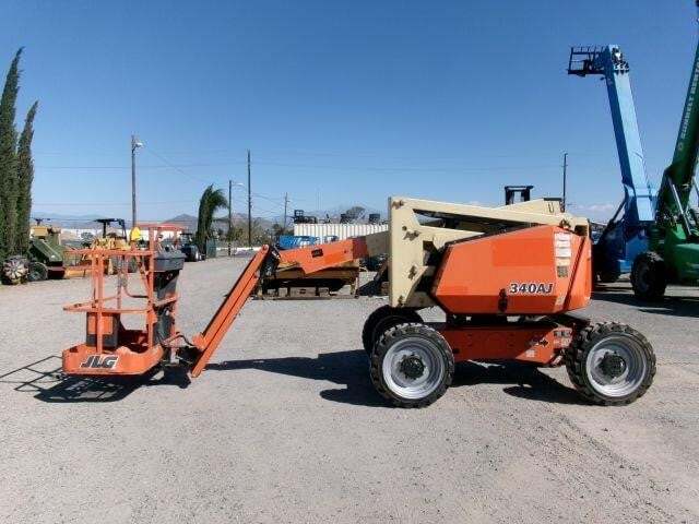 2019 JLG 340AJ