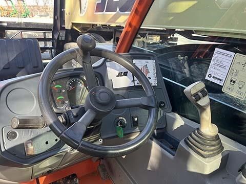 2018 JLG 742-6