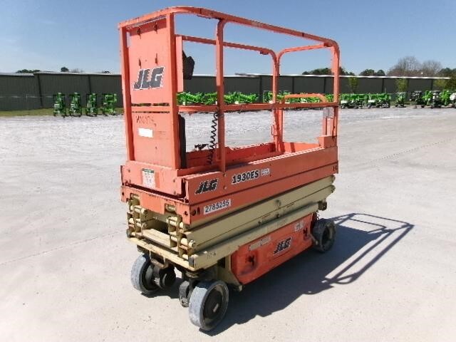2019 JLG 1930ES