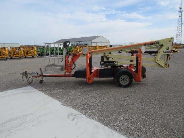 2019 JLG T350