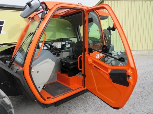 2025 JLG 1055-16