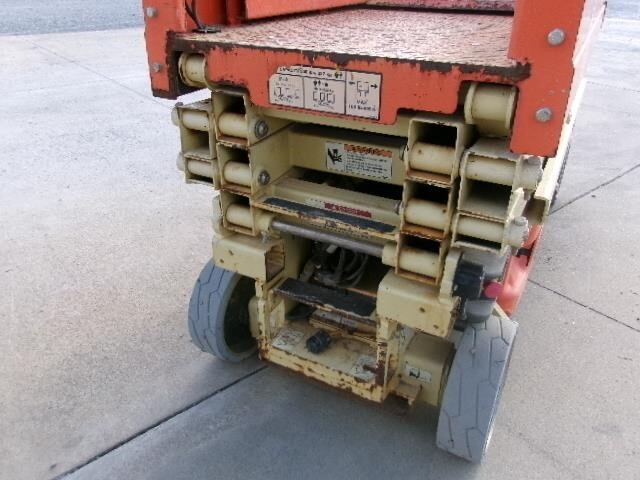 2018 JLG 1930ES-12